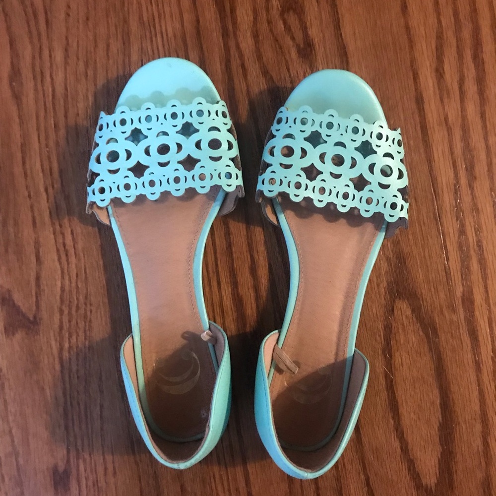 Charming Charlie turquoise flats size 6